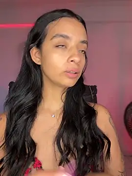 Laura fernandezII online show from 4, 10, 2025