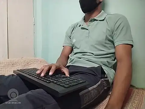 Snapshot of vicky0805 chatting on 18, 12, 2024 vicky0805 online show from 18, 12, 2024