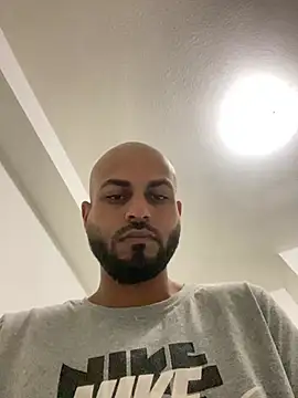 islandvybee55 online show from 14, 2, 2025