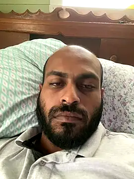 islandvybee55 online show from 18, 11, 2025