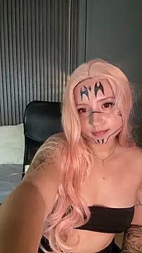 Snapshot of MiaPetit_ chatting on 1, 11, 2025 MiaPetit online show from 1, 11, 2025