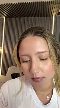 Snapshot of MiaPetit_ chatting on 5, 12, 2025 MiaPetit online show from 5, 12, 2025