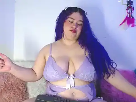 lunitaa0 online show from 27, 1, 2025