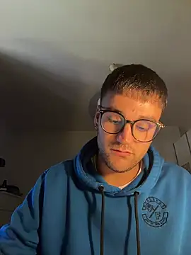 Snapshot of ErPumas126 chatting on 5, 11, 2025 ErPumas126 online show from 5, 11, 2025