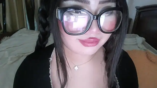 cutie sakura online show from 1, 3, 2025