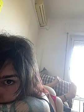 GwenCarreraX0 online show from 16, 6, 2026