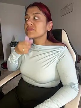 Aprilsmith2 online show from 18, 12, 2024