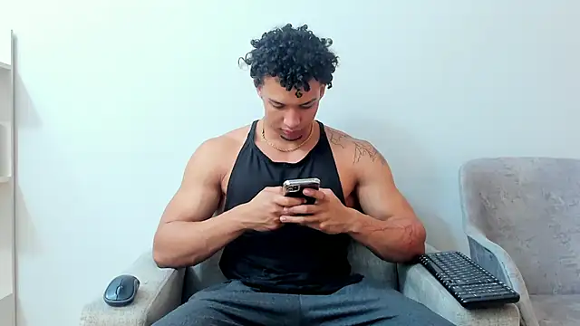 Dominick star online show from 28, 1, 2025