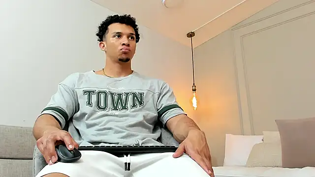 Dominick star online show from 30, 1, 2025