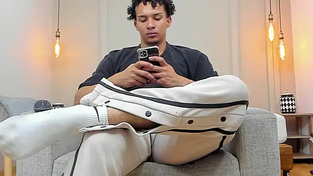 Dominick star online show from 7, 2, 2025