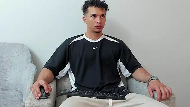 Dominick star online show from 17, 2, 2025