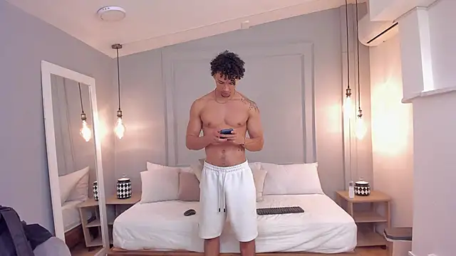 Dominick star online show from 4, 10, 2025