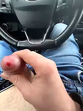 Titanhoott online show from 8, 1, 2025