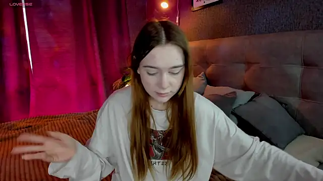 Lesi Moonie01 online show from 13, 9, 2025