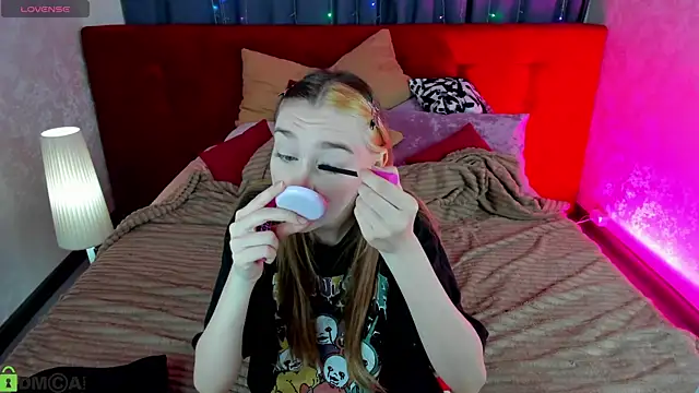 Lesi Moonie01 online show from 22, 9, 2025