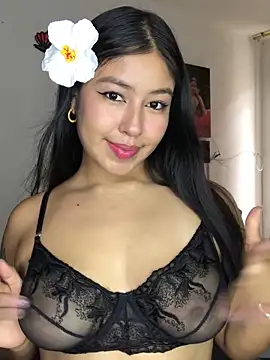 EmmaRossem online show from 18, 4, 2026