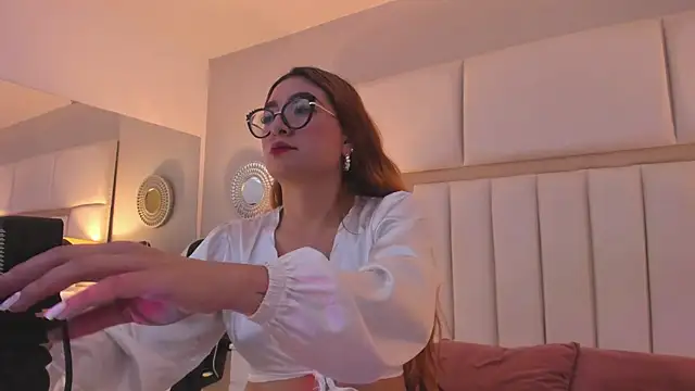 AmbarSantany online show from 6, 2, 2025