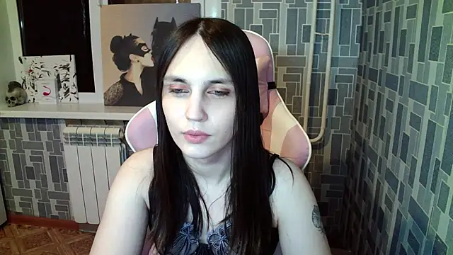 Snapshot of BlackHe4rts_ chatting on 20, 10, 2025 BlackHe4rts online show from 20, 10, 2025