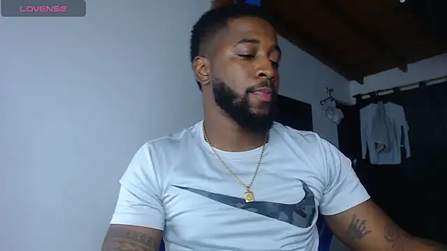 Snapshot of Drake_Nassir4 chatting on 6, 6, 2026 Drake Nassir4 online show from 6, 6, 2026