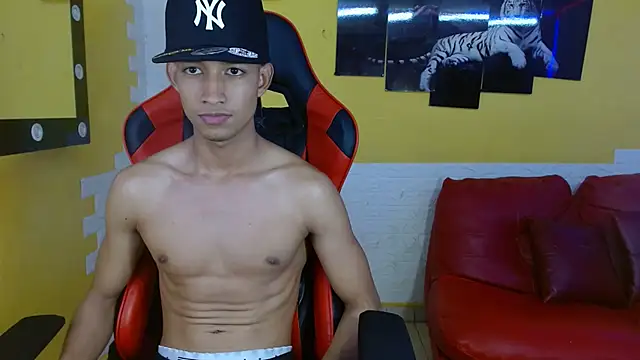 jose sexycumm online show from 10, 3, 2025