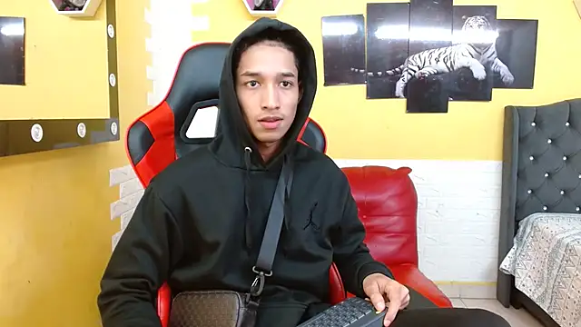 jose sexycumm online show from 9, 10, 2025