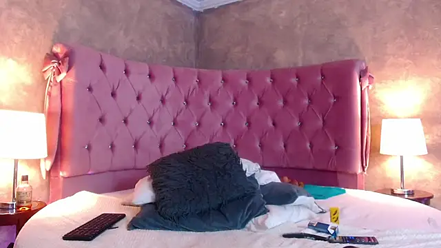 GabyPetit online show from 12, 3, 2025