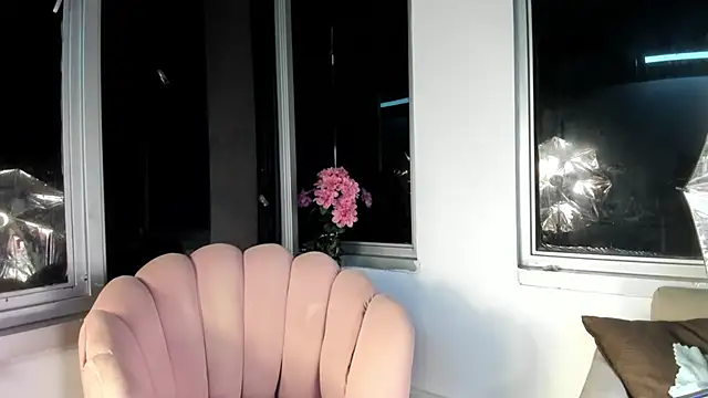 Megan Lim online show from 15, 12, 2024