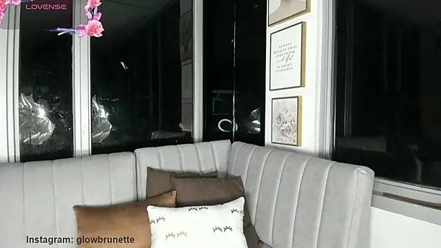 Megan Lim online show from 3, 2, 2025