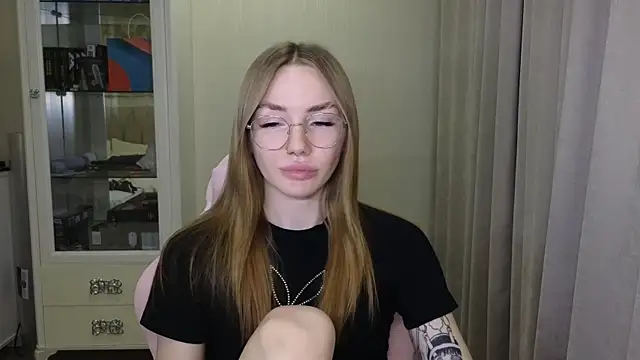 littlevildevil online show from 3, 12, 2024