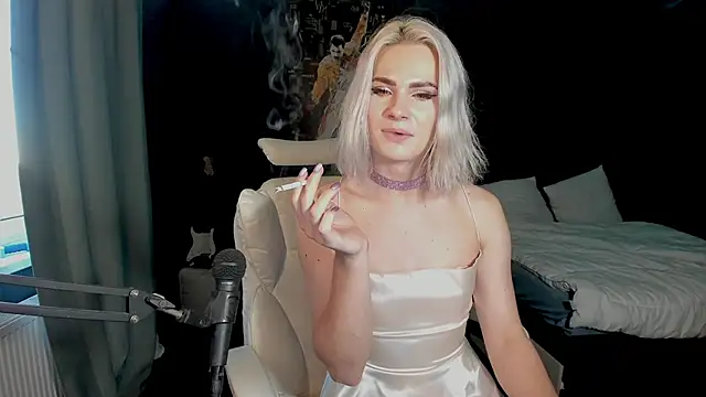 Snapshot of Milena_marshmalows chatting on 13, 12, 2024 Milena marshmalows online show from 13, 12, 2024