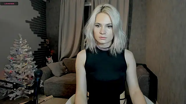 Snapshot of Milena_marshmalows chatting on 23, 12, 2024 Milena marshmalows online show from 23, 12, 2024