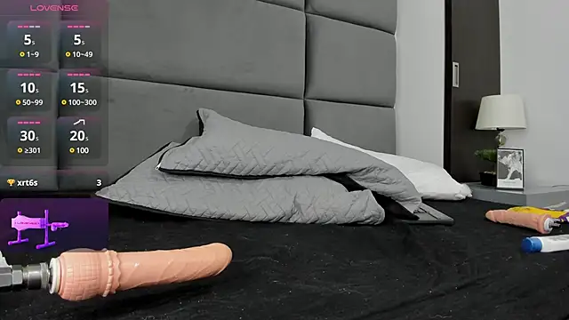 Lizz Luna online show from 1, 2, 2025