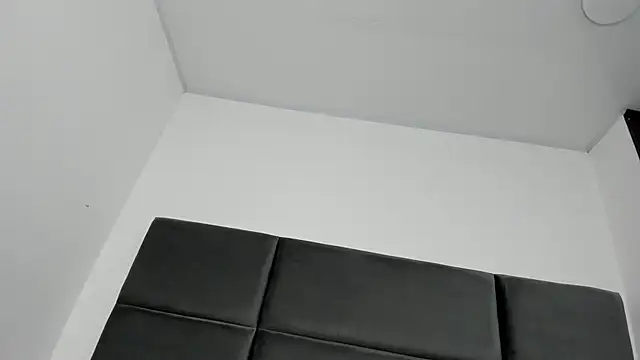 Lizz Luna online show from 7, 10, 2025