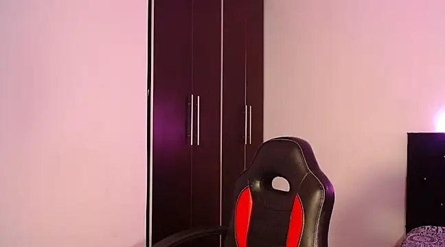 Snapshot of zarablare_ chatting on 11, 1, 2025 zarablare online show from 11, 1, 2025