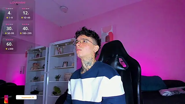 Ian Castillo  online show from 18, 12, 2025