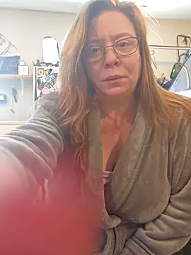 MsShelby40 online show from 21, 2, 2025