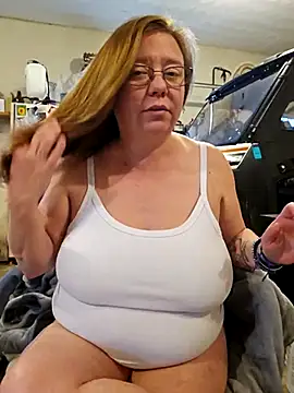 MsShelby40 online show from 21, 3, 2025