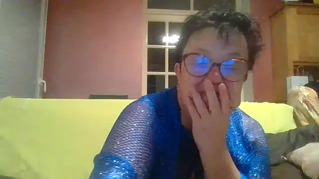 Snapshot of Vandeae44 chatting on 4, 5, 2026 Vandeae44 online show from 4, 5, 2026