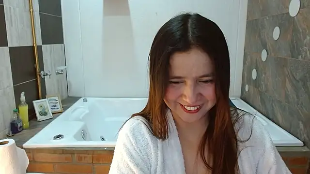 Heidy Wells online show from 5, 3, 2026