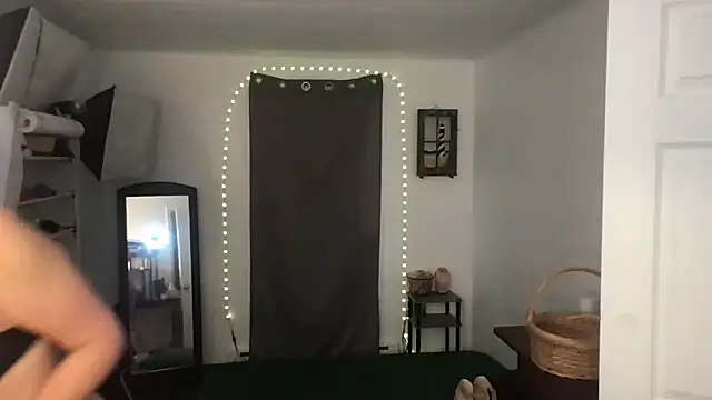 BonfireBonnie online show from 19, 12, 2024