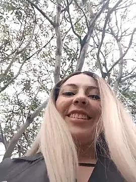 madelaine- online show from 15, 9, 2025