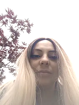 madelaine- online show from 5, 10, 2025