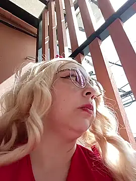 Snapshot of madelaine- chatting on 20, 2, 2026 madelaine- online show from 20, 2, 2026