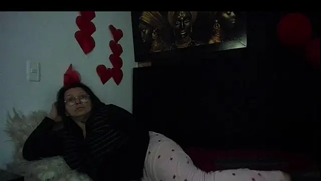 Evaaross 2345 online show from 7, 3, 2025