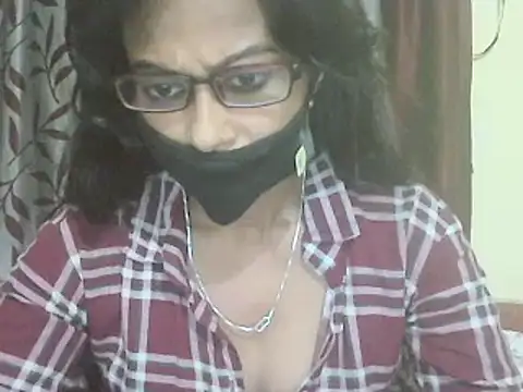 Snapshot of JENIFER_PUNE chatting on 13, 2, 2025 JENIFER PUNE online show from 13, 2, 2025