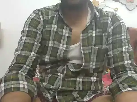 Snapshot of Desiboy_525 chatting on 18, 3, 2025 Desiboy 525 online show from 18, 3, 2025