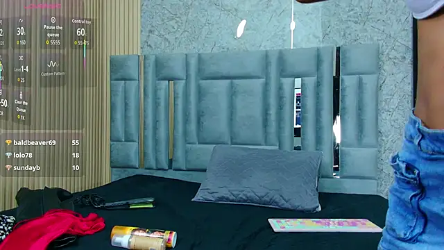 Snapshot of littleebonymommy chatting on 17, 11, 2025 littleebonymommy online show from 17, 11, 2025