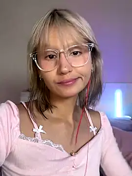 Snapshot of bigbabykiki chatting on 10, 9, 2025 bigbabykiki online show from 10, 9, 2025