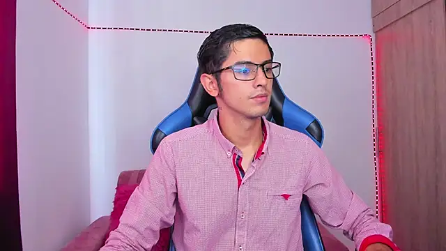 Snapshot of Ethan_Sai___ chatting on 6, 12, 2024 Ethan Sai    online show from 6, 12, 2024