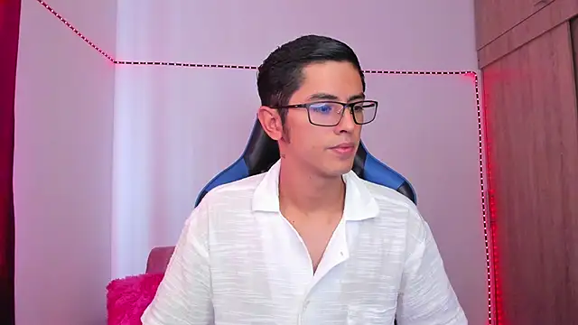 Snapshot of Ethan_Sai___ chatting on 8, 12, 2024 Ethan Sai    online show from 8, 12, 2024